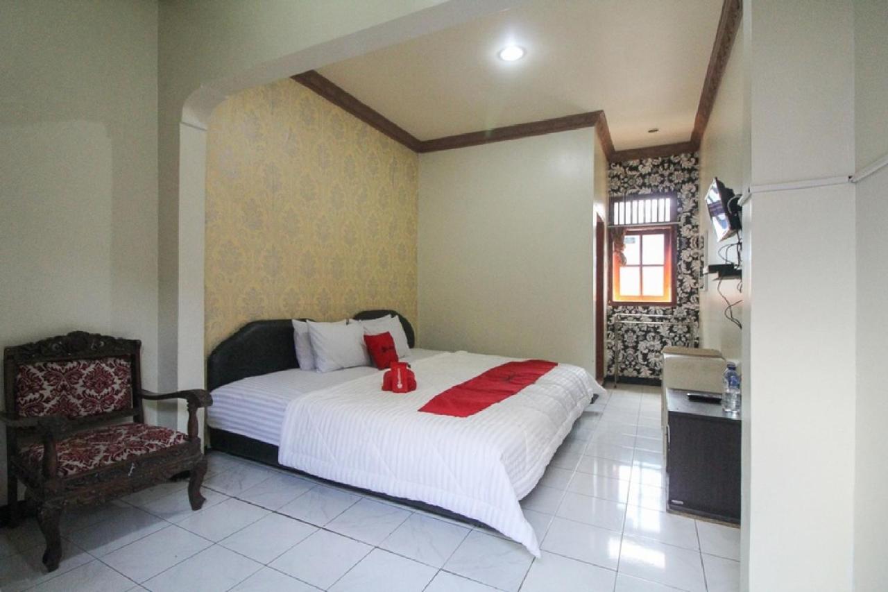 Reddoorz Near Sarangan Lake Magetan Exterior photo
